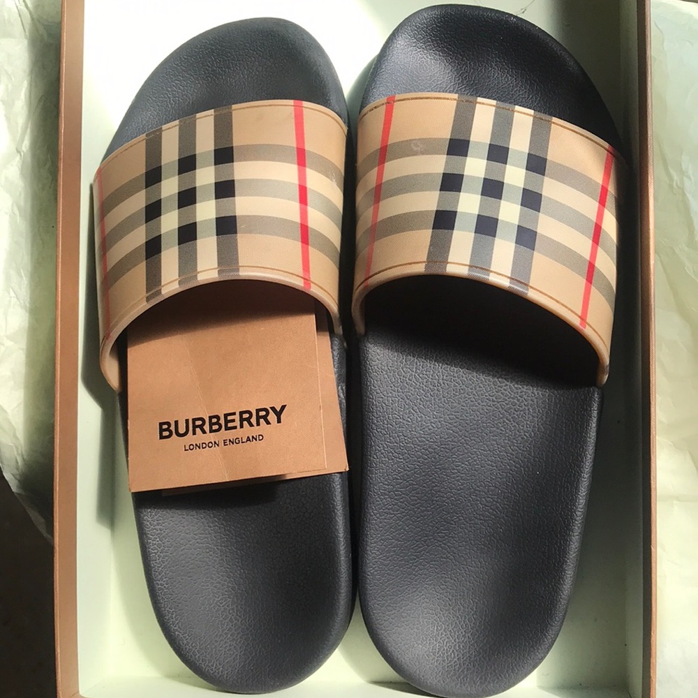 100% Authentic (real) Burberry slides